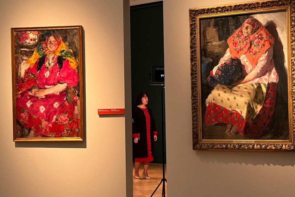 Кураторская экскурсия «Адепты красного. Малявин&Архипов». Фото- Просветительский проект Александровский сад